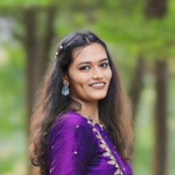Kakadiya Dhruti - Web Designer